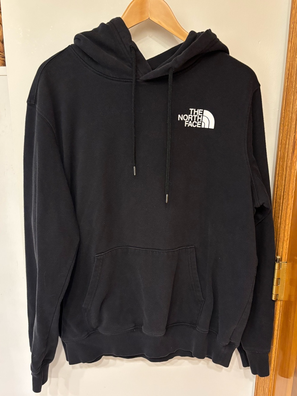 The North Face Men's Black Hoodie Sweatshirt size large